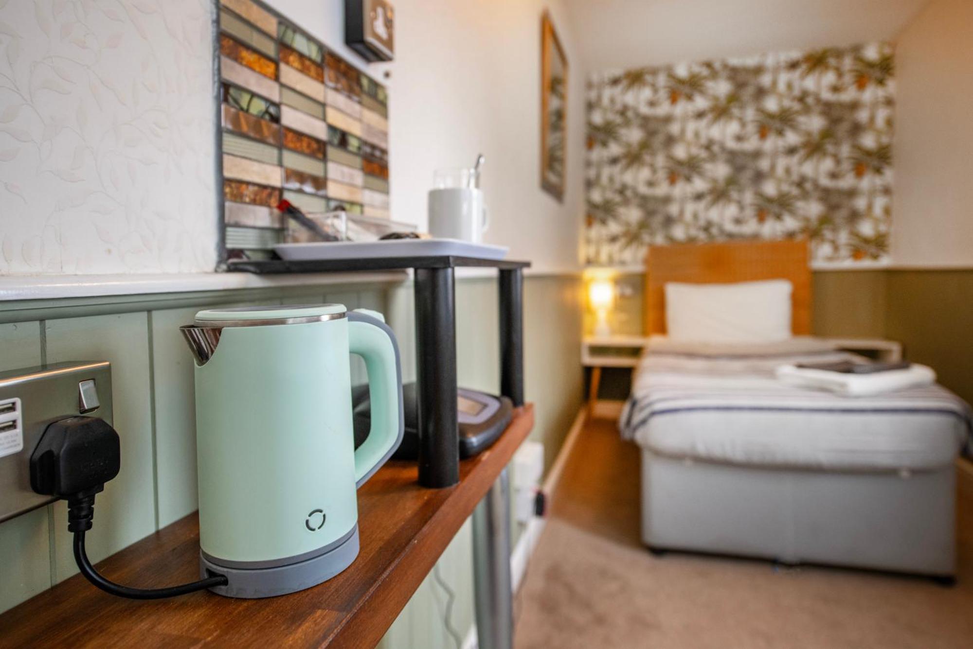 Baldwin House Hotel Stourport Екстериор снимка